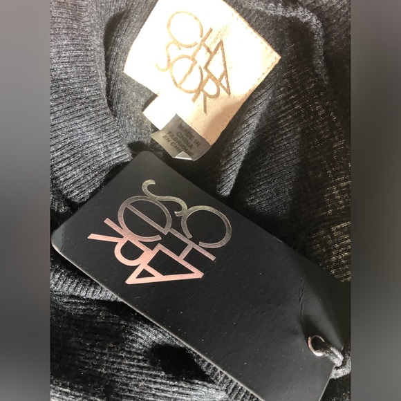 NWT Chaser Mock Neck Ribbed Short Puff Sleeve Triblend Tee - Size S - Picture 3 of 4